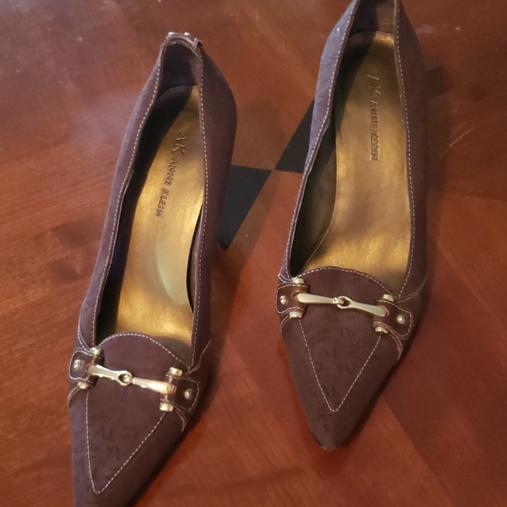 Anne Klien Brown 7 1/2M Dress Shoes Gold Buckle Classy